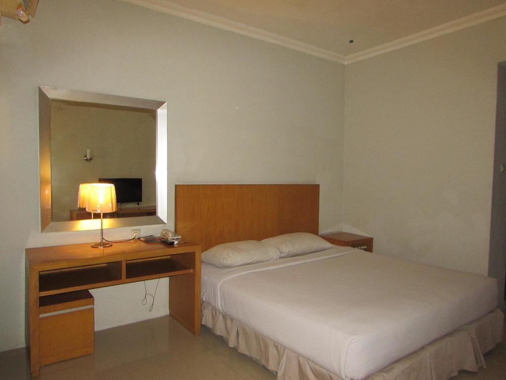 Hotel Wisata Palembang Room photo