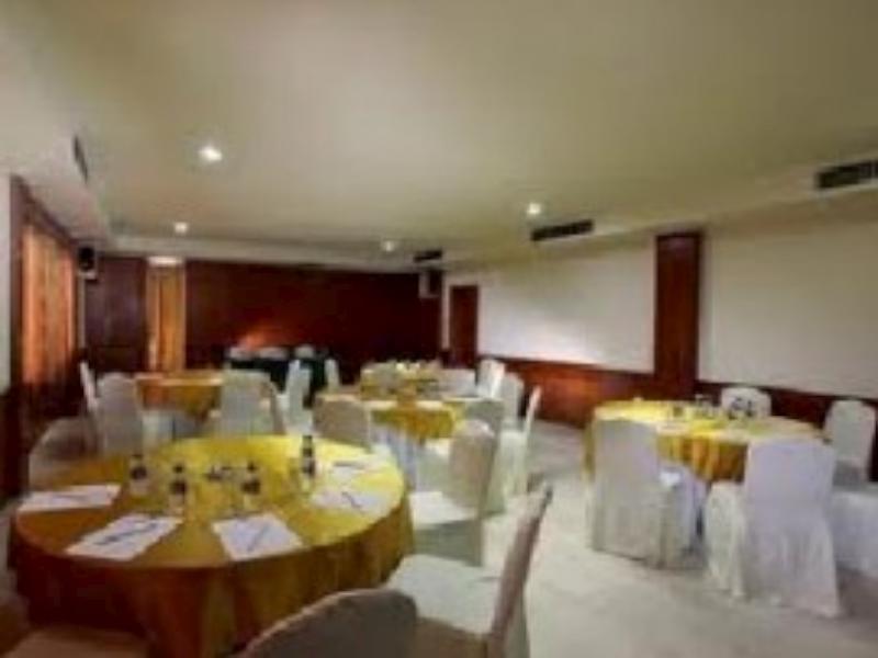 Hotel Wisata Palembang Exterior photo